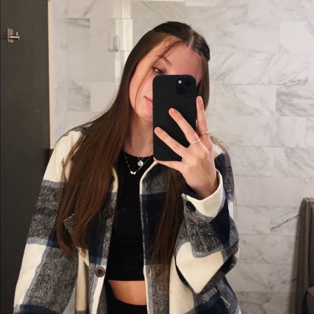 Meet your Posher, Avery